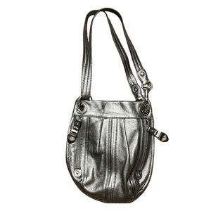 B Makowsky Pebble Leather shoulder bag  Medium silver / gray  Handbag nwot